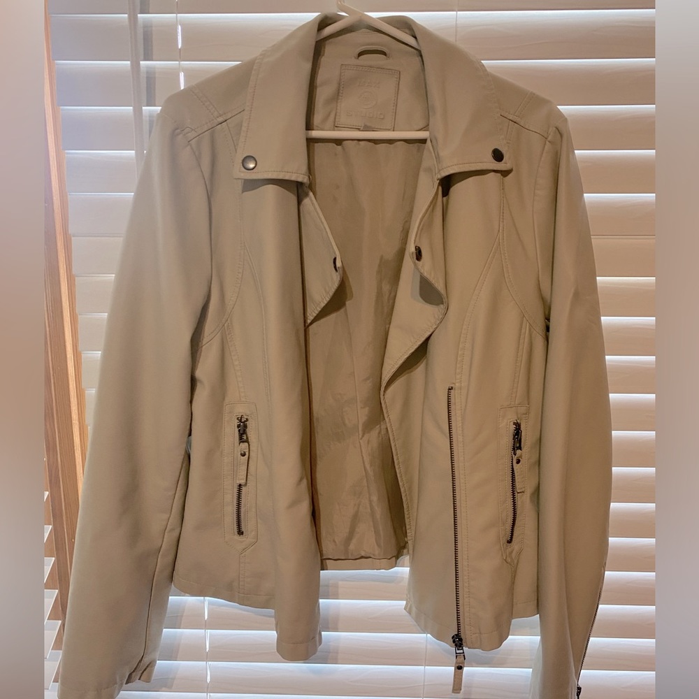 Women’s max studio cream leather jacket